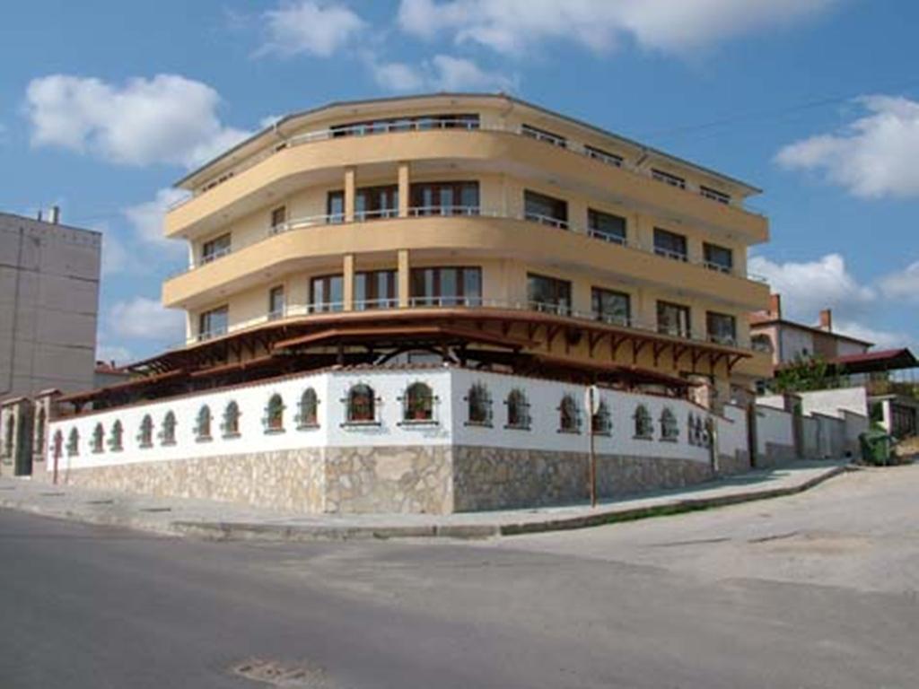Family Hotel St. Constantine And Helena Ortaköy Dış mekan fotoğraf